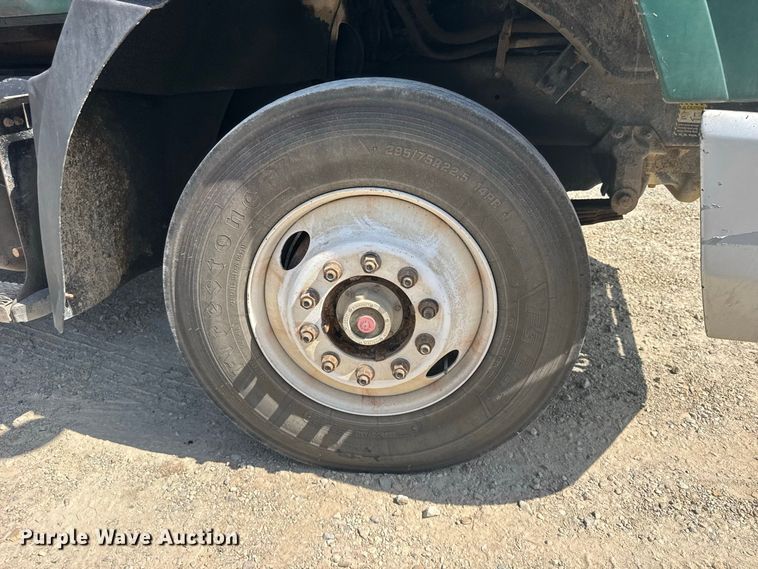 image for item DY3222 1998 Mack CH613 dump truck