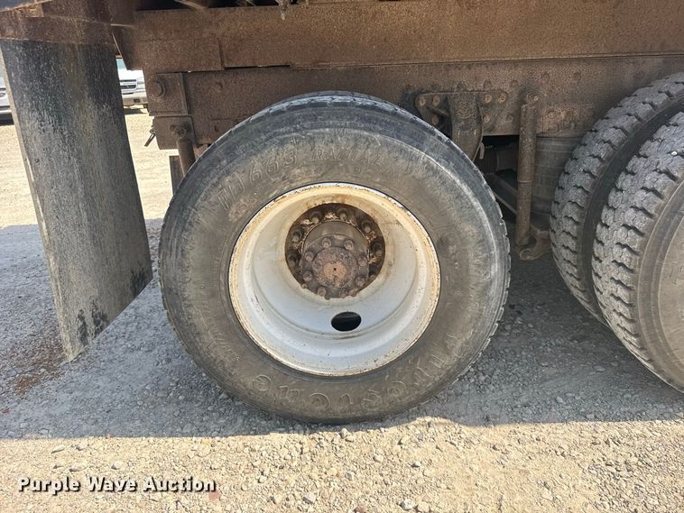 image for item DY3222 1998 Mack CH613 dump truck