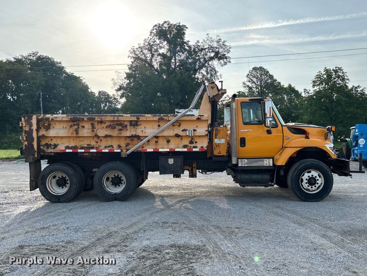 image for item DZ4535 2011 International WorkStar 7500 dump truck