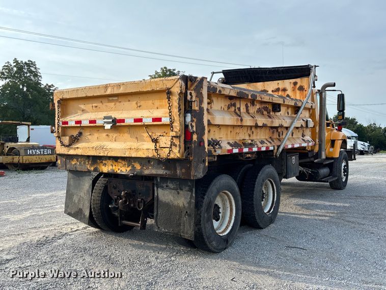 image for item DZ4535 2011 International WorkStar 7500 dump truck