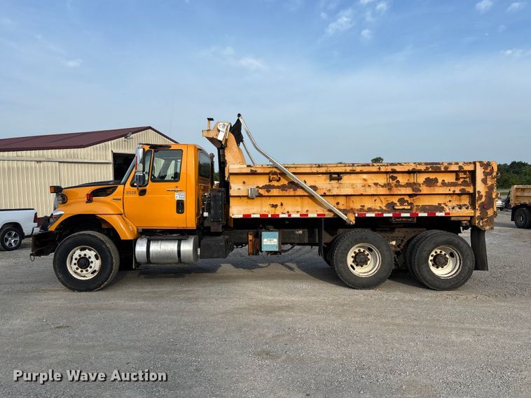 image for item DZ4535 2011 International WorkStar 7500 dump truck
