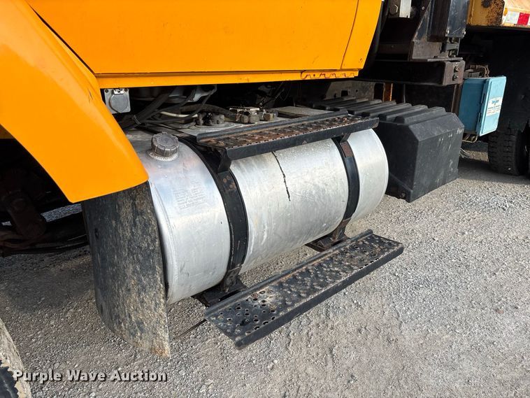 image for item DZ4535 2011 International WorkStar 7500 dump truck
