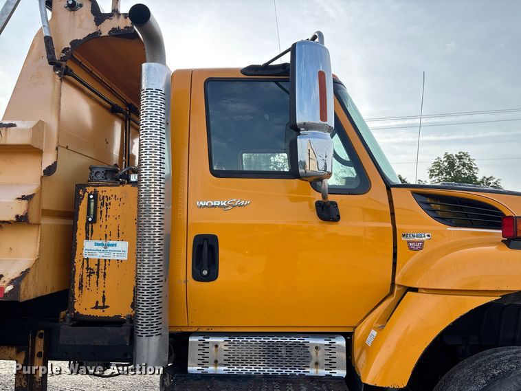 image for item DZ4535 2011 International WorkStar 7500 dump truck