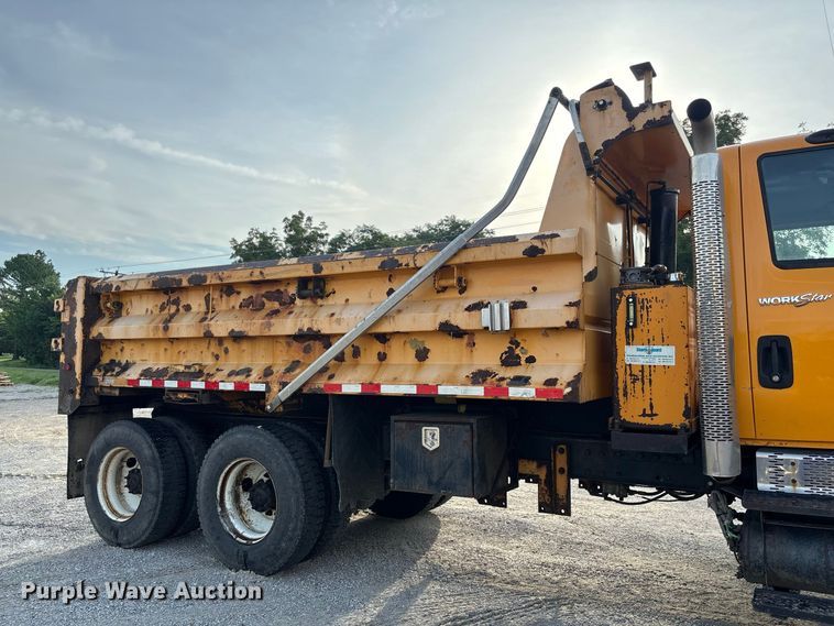 image for item DZ4535 2011 International WorkStar 7500 dump truck