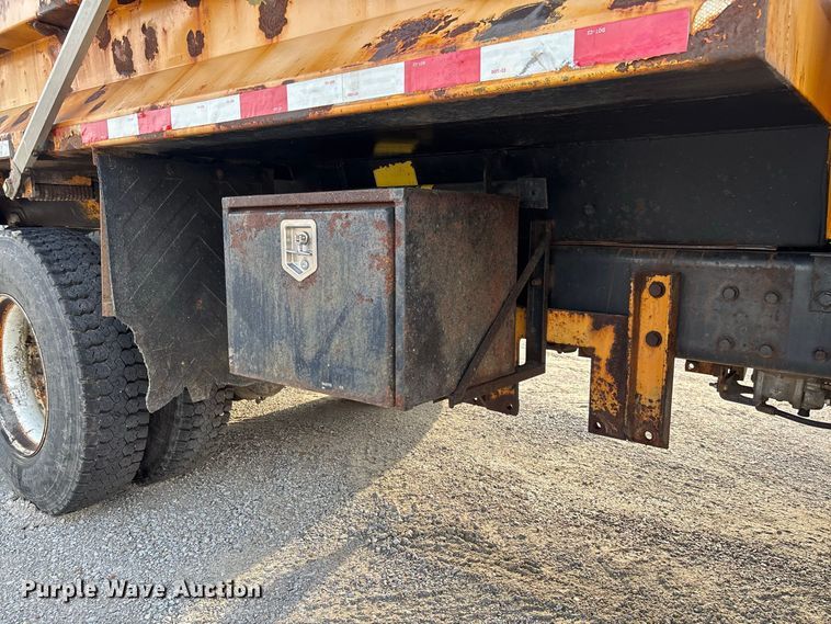 image for item DZ4535 2011 International WorkStar 7500 dump truck