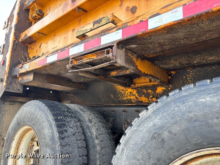 image for item DZ4535 2011 International WorkStar 7500 dump truck