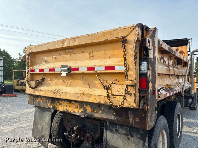 image for item DZ4535 2011 International WorkStar 7500 dump truck