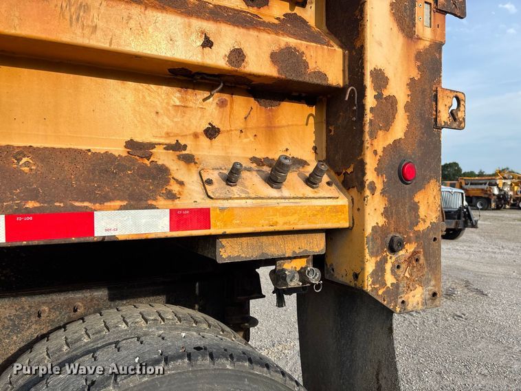 image for item DZ4535 2011 International WorkStar 7500 dump truck