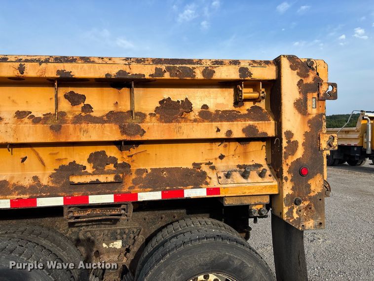 image for item DZ4535 2011 International WorkStar 7500 dump truck