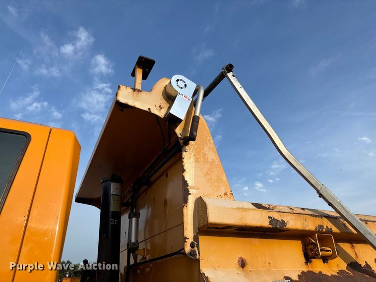 image for item DZ4535 2011 International WorkStar 7500 dump truck