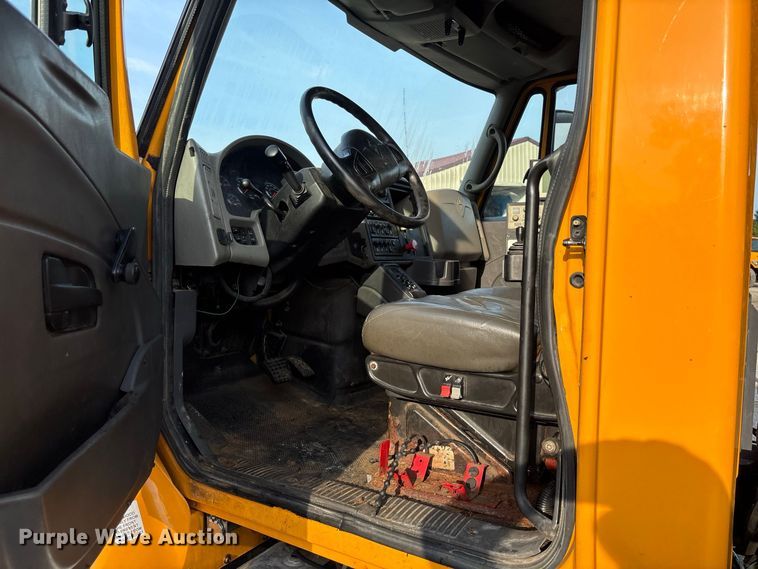 image for item DZ4535 2011 International WorkStar 7500 dump truck