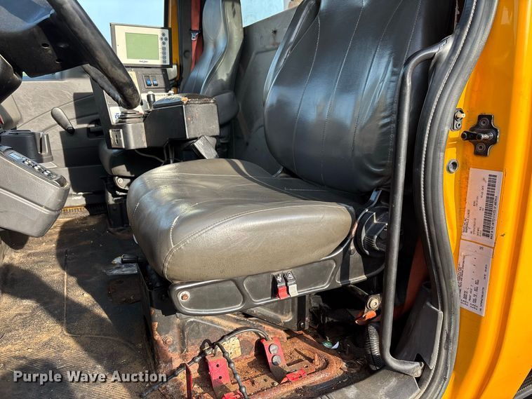 image for item DZ4535 2011 International WorkStar 7500 dump truck