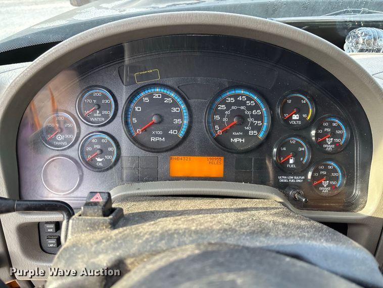 image for item DZ4535 2011 International WorkStar 7500 dump truck