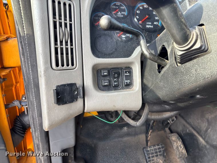 image for item DZ4535 2011 International WorkStar 7500 dump truck