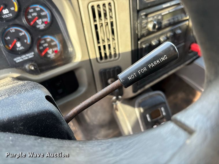 image for item DZ4535 2011 International WorkStar 7500 dump truck