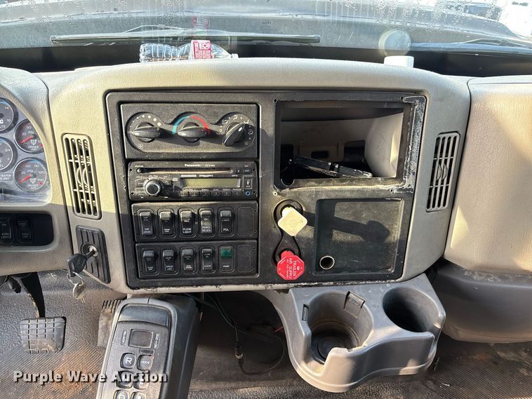 image for item DZ4535 2011 International WorkStar 7500 dump truck