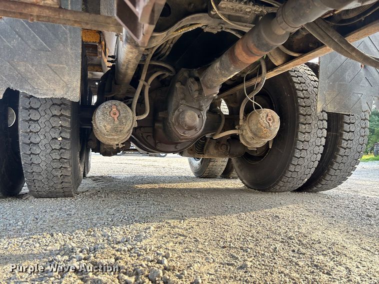 image for item DZ4535 2011 International WorkStar 7500 dump truck