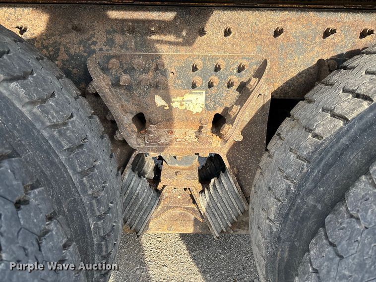image for item DZ4535 2011 International WorkStar 7500 dump truck