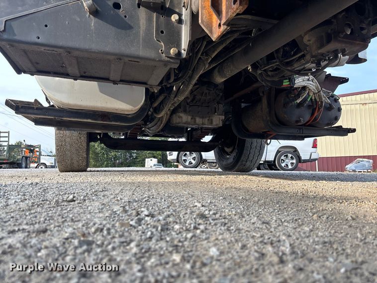 image for item DZ4535 2011 International WorkStar 7500 dump truck