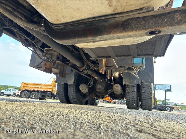 image for item DZ4535 2011 International WorkStar 7500 dump truck