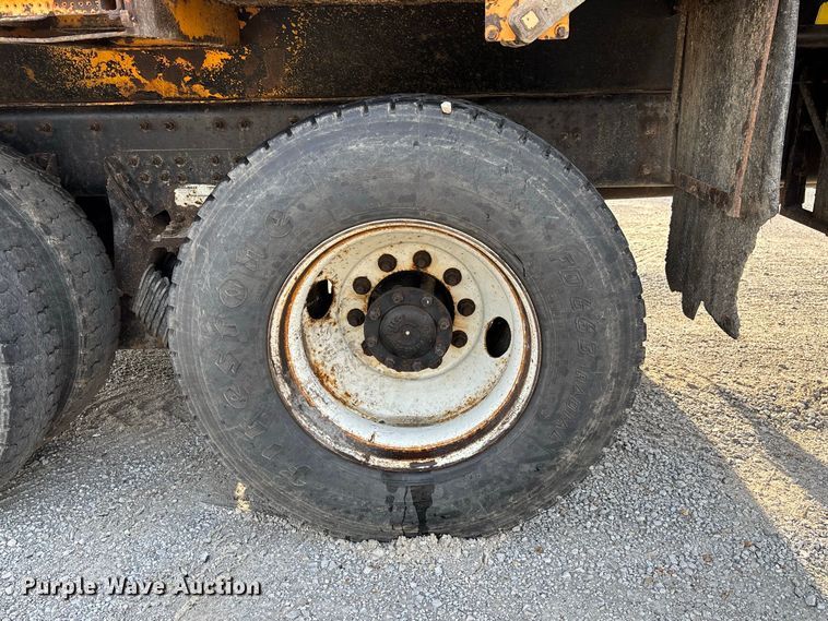 image for item DZ4535 2011 International WorkStar 7500 dump truck