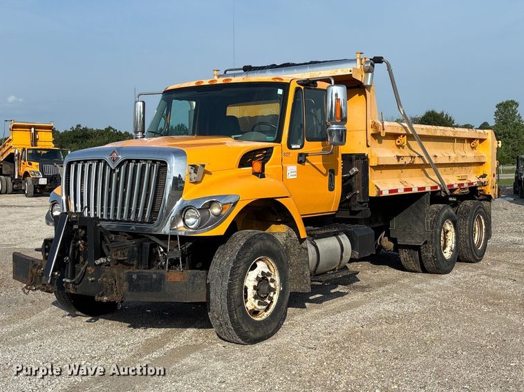2009 International WorkStar 7500 dump truck