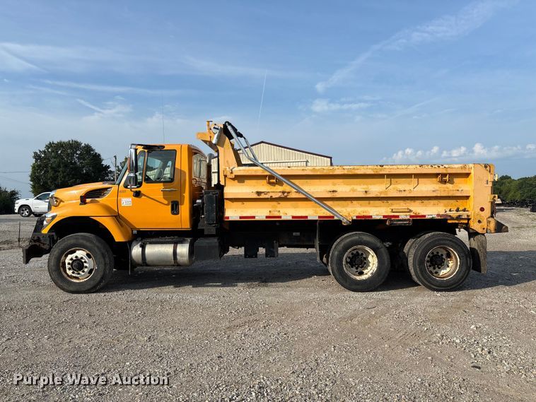 image for item DZ4536 2009 International WorkStar 7500 dump truck