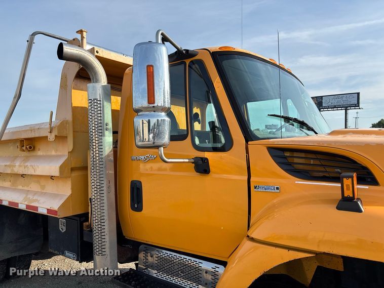 image for item DZ4536 2009 International WorkStar 7500 dump truck