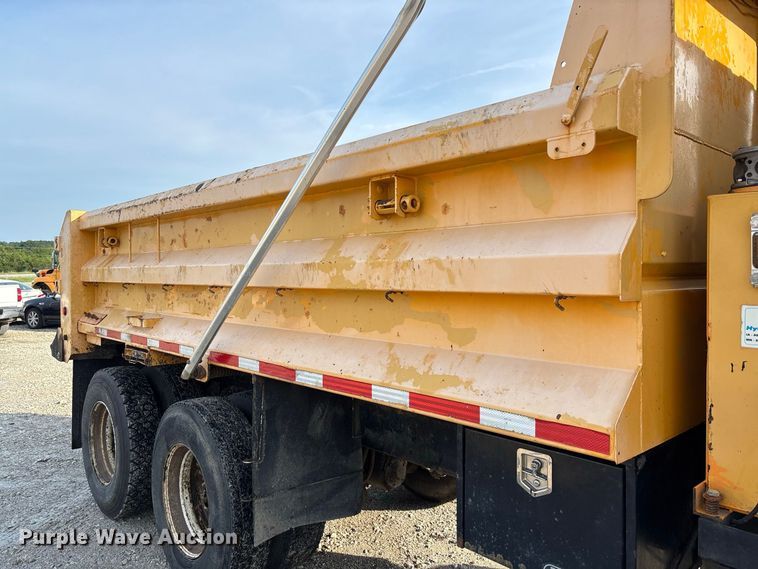 image for item DZ4536 2009 International WorkStar 7500 dump truck