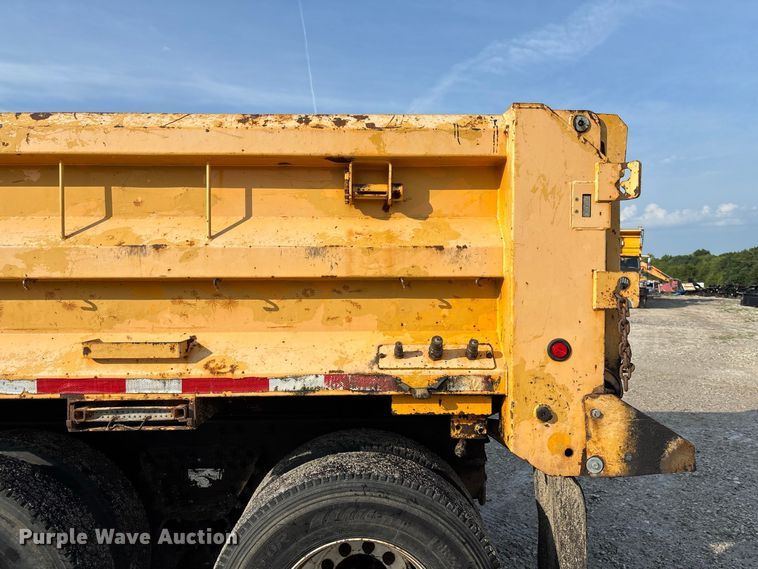 image for item DZ4536 2009 International WorkStar 7500 dump truck