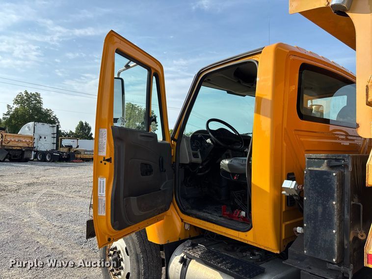 image for item DZ4536 2009 International WorkStar 7500 dump truck