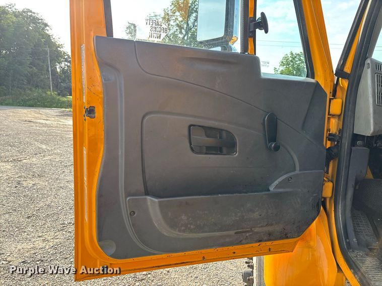 image for item DZ4536 2009 International WorkStar 7500 dump truck