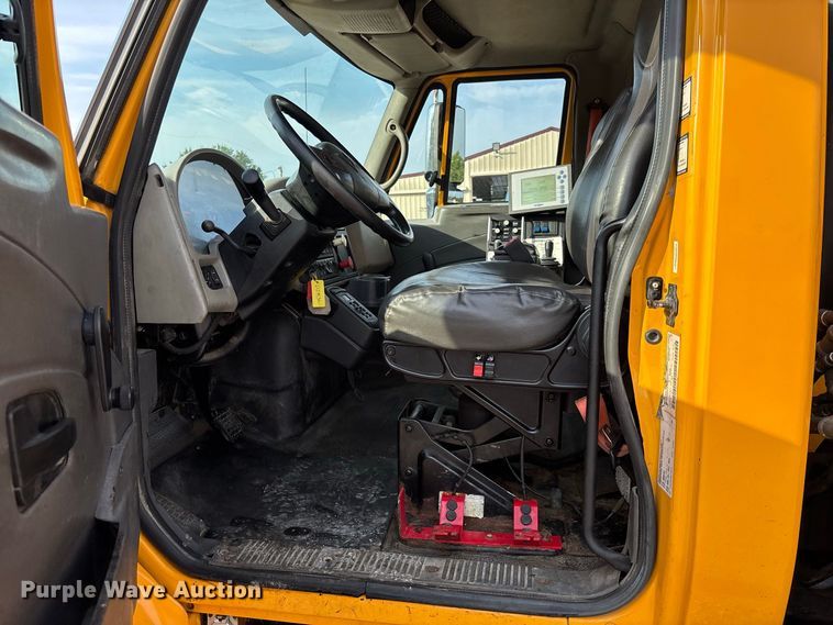 image for item DZ4536 2009 International WorkStar 7500 dump truck