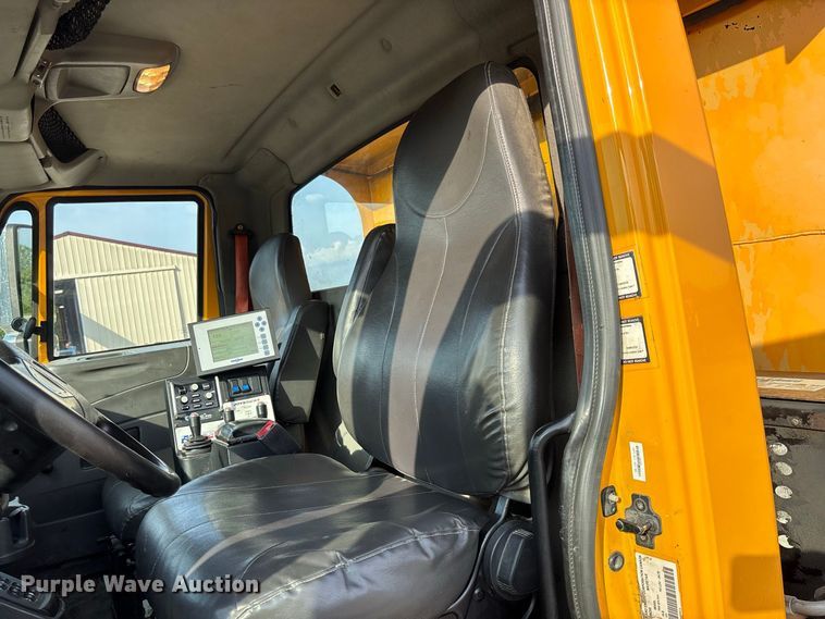 image for item DZ4536 2009 International WorkStar 7500 dump truck