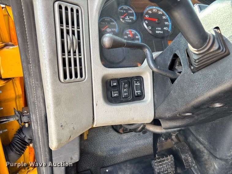 image for item DZ4536 2009 International WorkStar 7500 dump truck