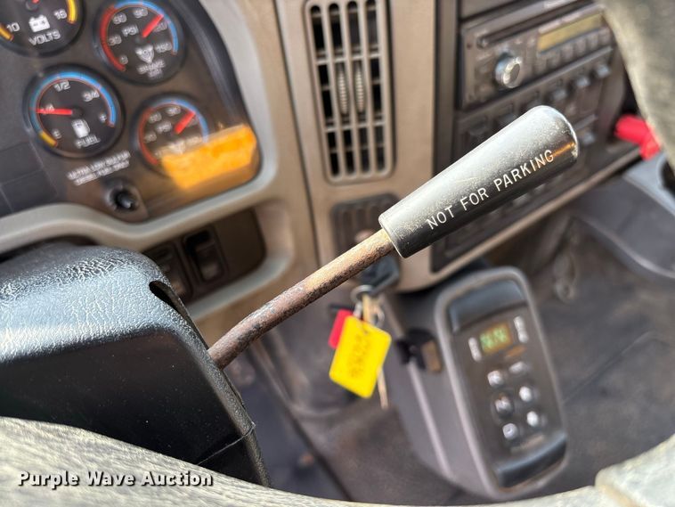 image for item DZ4536 2009 International WorkStar 7500 dump truck