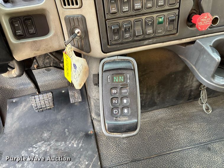 image for item DZ4536 2009 International WorkStar 7500 dump truck