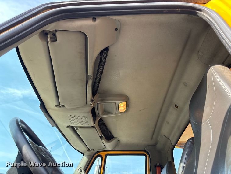 image for item DZ4536 2009 International WorkStar 7500 dump truck