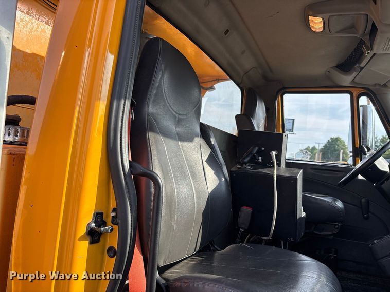 image for item DZ4536 2009 International WorkStar 7500 dump truck