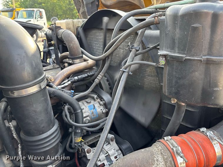 image for item DZ4536 2009 International WorkStar 7500 dump truck