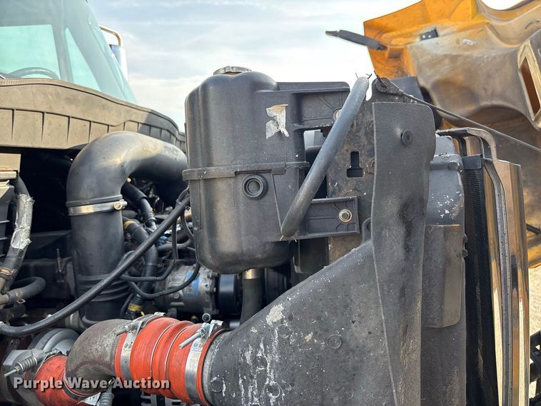 image for item DZ4536 2009 International WorkStar 7500 dump truck