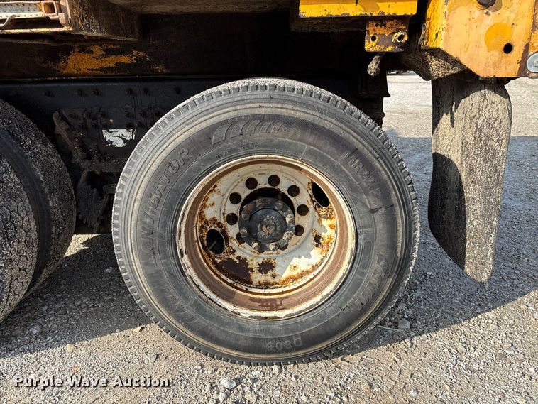 image for item DZ4536 2009 International WorkStar 7500 dump truck