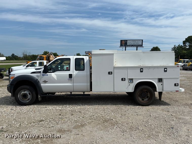image for item DZ4537 2015 Ford F550 Super Duty Ext. Cab utility / service truck