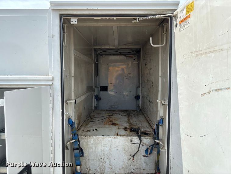 image for item DZ4537 2015 Ford F550 Super Duty Ext. Cab utility / service truck