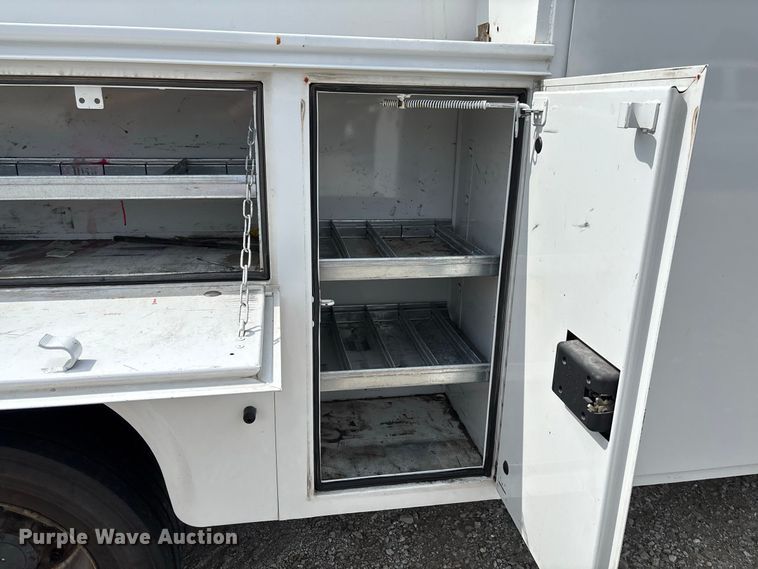 image for item DZ4537 2015 Ford F550 Super Duty Ext. Cab utility / service truck