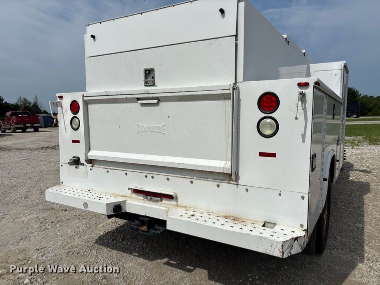 image for item DZ4537 2015 Ford F550 Super Duty Ext. Cab utility / service truck