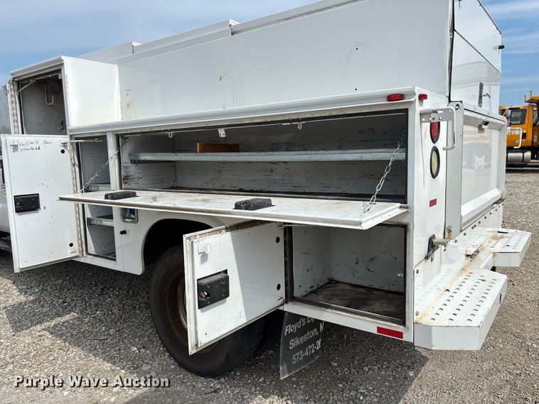 image for item DZ4537 2015 Ford F550 Super Duty Ext. Cab utility / service truck