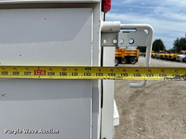 image for item DZ4537 2015 Ford F550 Super Duty Ext. Cab utility / service truck