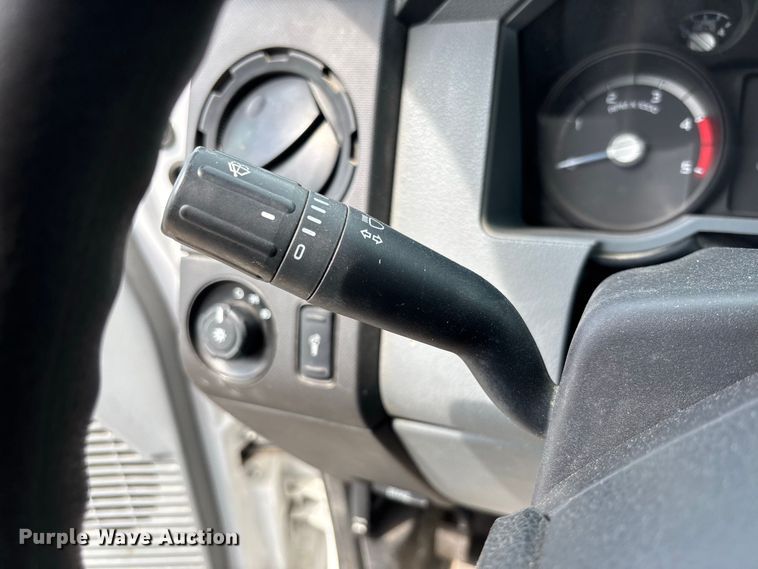 image for item DZ4537 2015 Ford F550 Super Duty Ext. Cab utility / service truck
