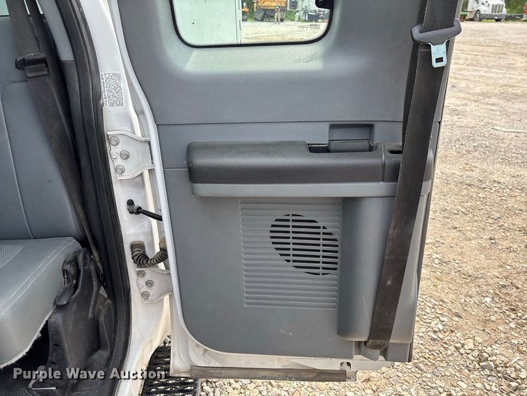 image for item DZ4537 2015 Ford F550 Super Duty Ext. Cab utility / service truck